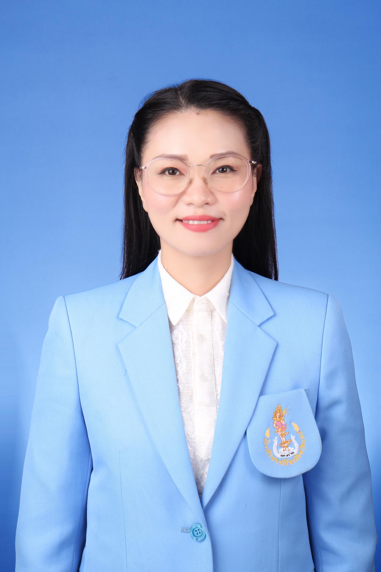นางสุประวีณ์     ดอกบัว