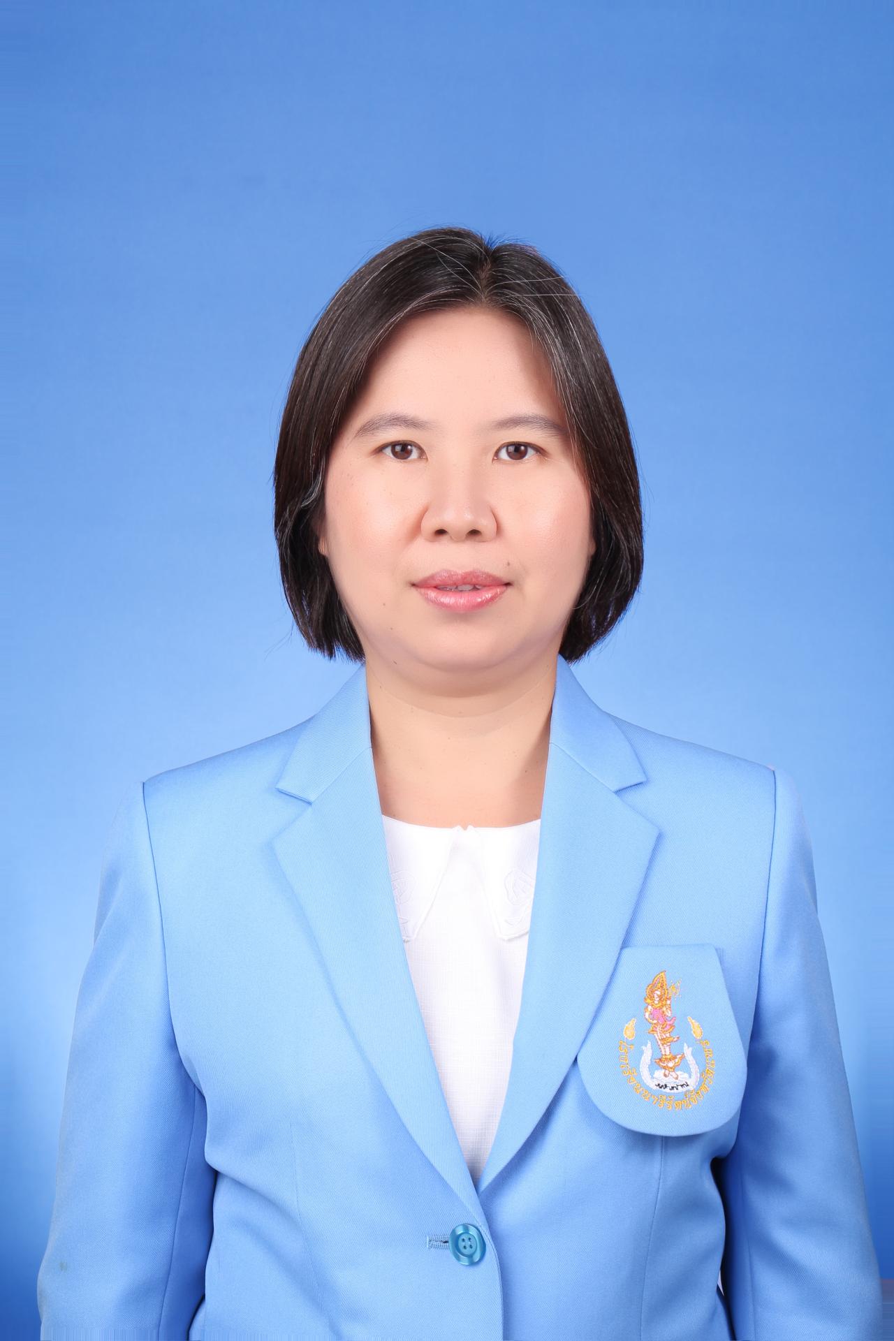 นางสาววชิราภา     เพ็ชรหาญ