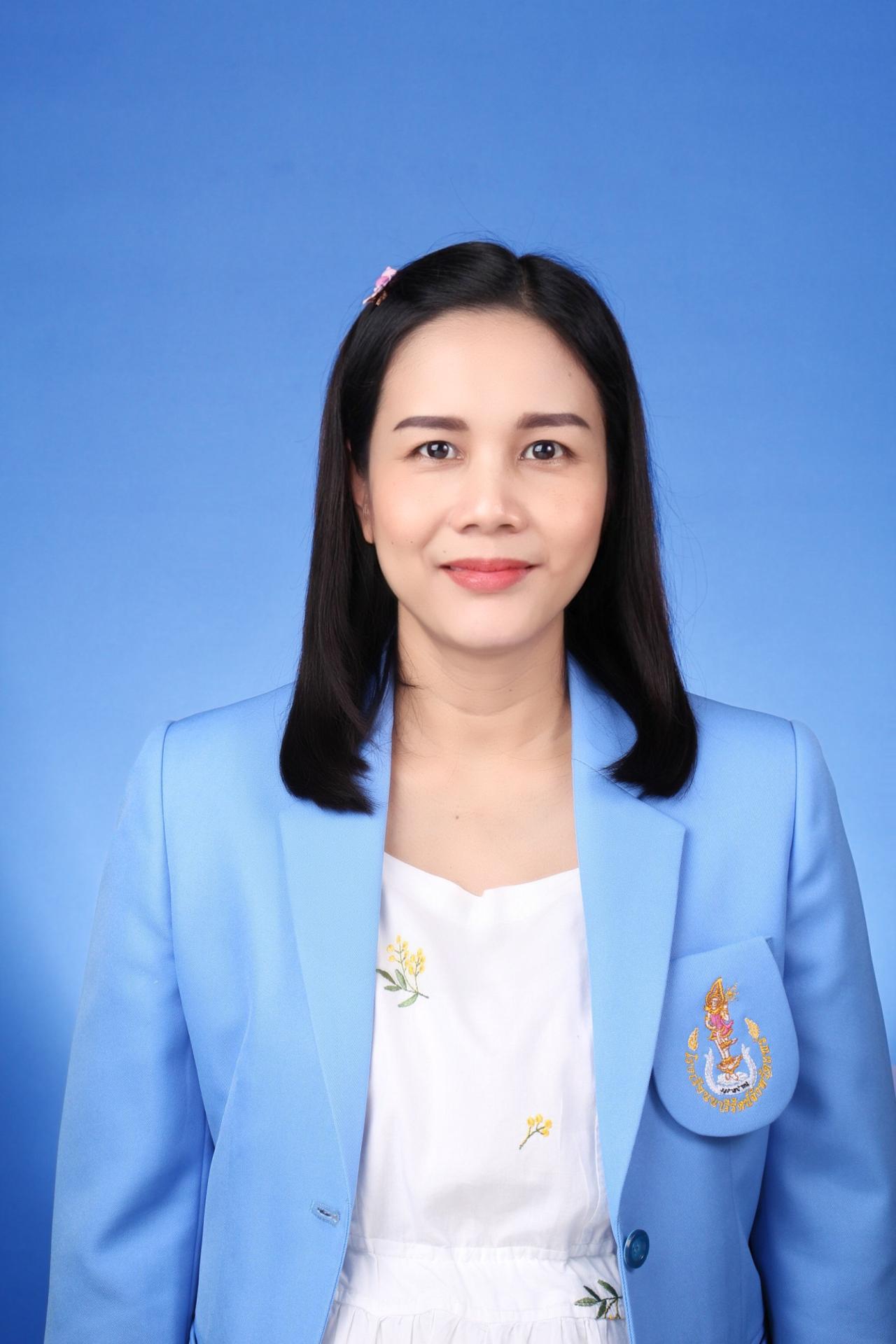 วราภรณ์   